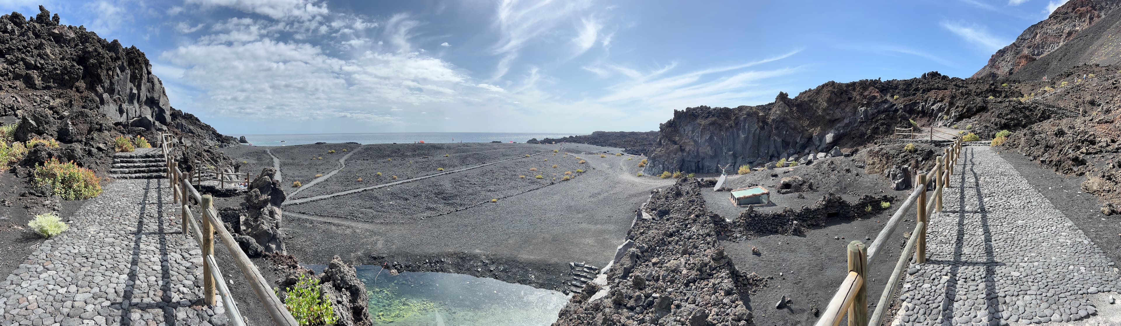 Playa de Echentive y Charcas